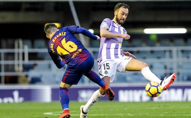 El Valladolid cumple el objetivo en Barcelona: gol y portería a cero