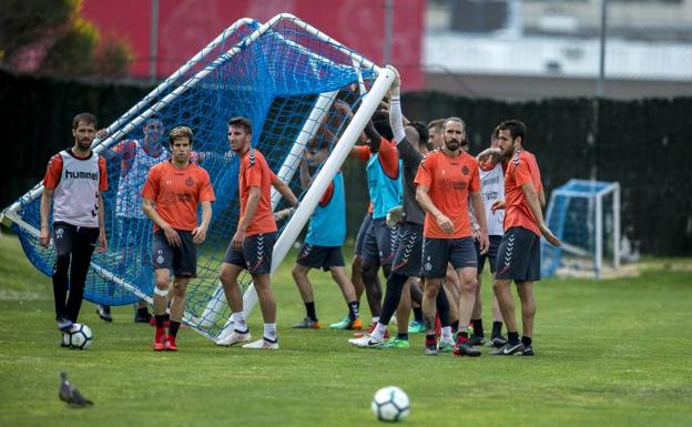 Borja contempla el 'play-off': «¡Ojalá no tenga que hacer planes en junio!»