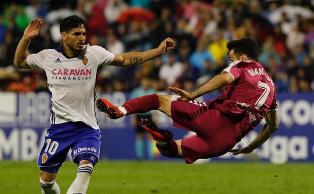 Borja Iglesias arruina la progresión del Pucela