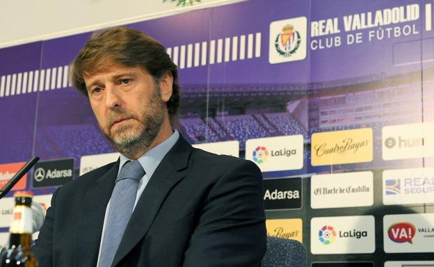 Piden que la laureada de San Fernando desaparezca del escudo del Real Valladolid