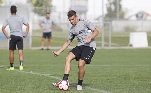 Rubén Alcaraz asume que «si pierdes el paso, sabes que hay muchos detrás»