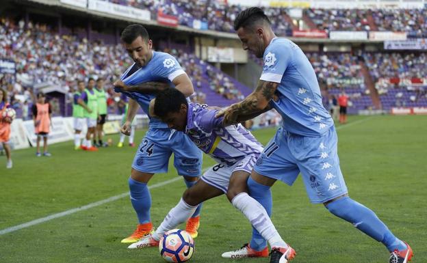 El Pucela busca una victoria inédita en Montilivi para alargar el sueño de Primera