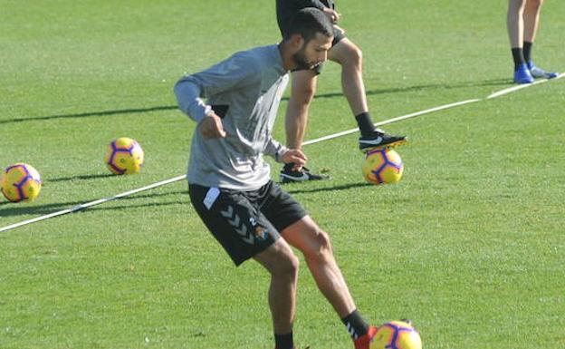 «Si juego, me sentiré seguro con Calero», afirma el debutante Joaquín