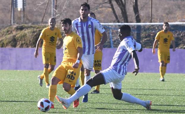 El Valladolid B gana y respira a costa del Burgos