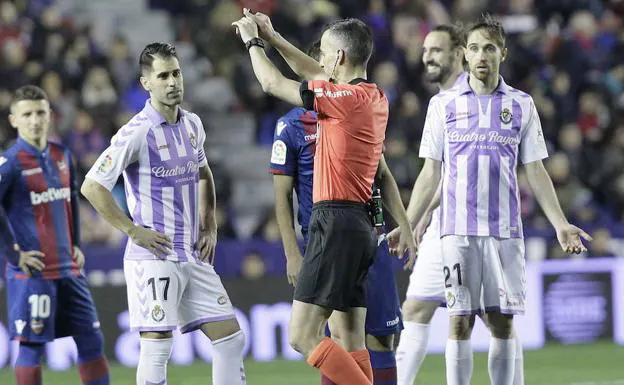 El deporte vallisoletano apoya el silencio del Real Valladolid ante el VAR