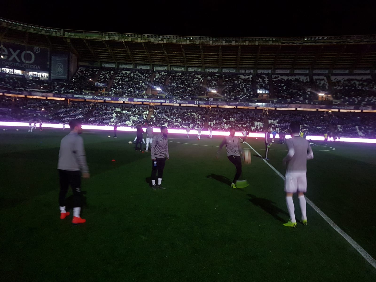 El estadio Zorrilla se queda sin luz en los momentos previos al partido ante el Real Madrid