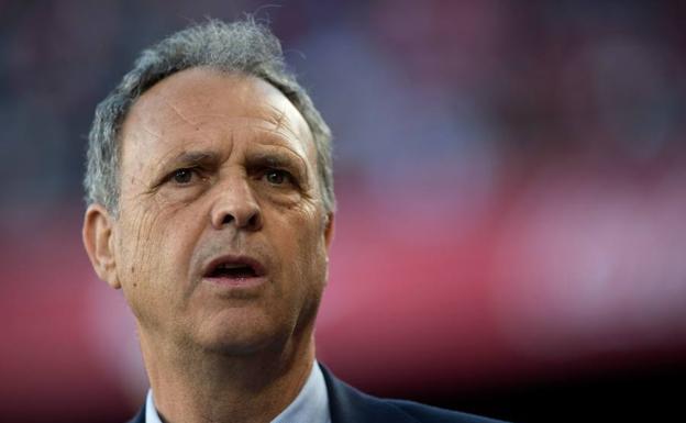 Joaquín Caparrós anuncia que padece una leucemia