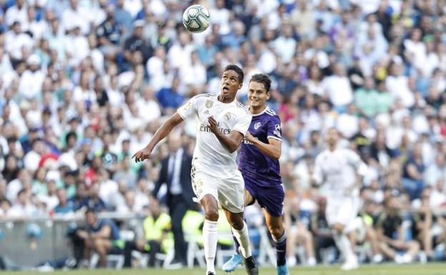 El Real Valladolid suma un punto en el Bernabéu por una genialidad de Óscar Plano