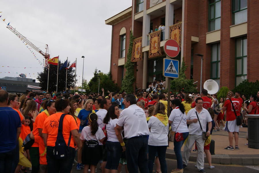 Pregón y desfile de peñas fiestas de La Flecha (2/3)