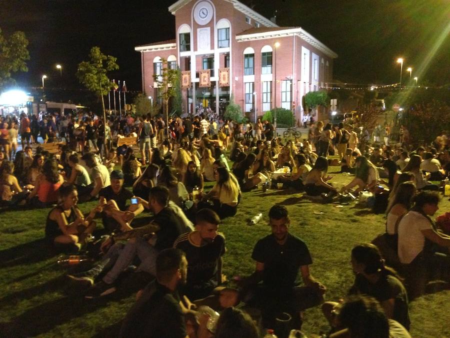 Multitudinaria noche del sábado en las fiestas de La Flecha