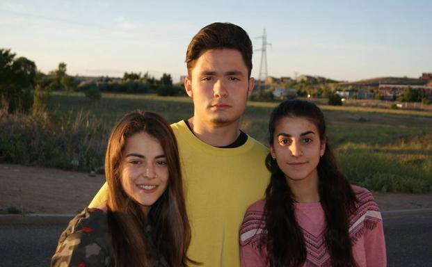 Dos Reinas y un Galán