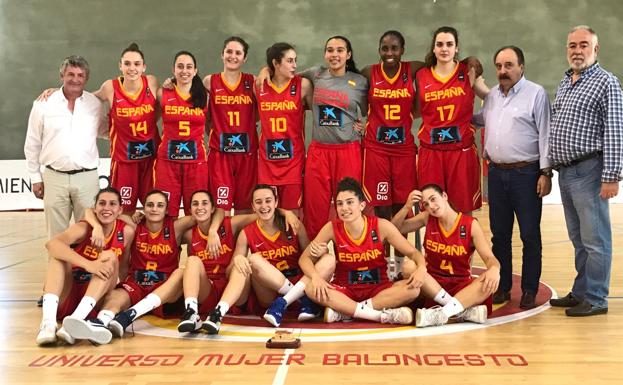 España logra el torneo internacional de Arroyo