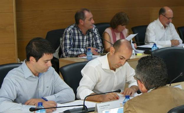 El Gobierno Municipal pide al portavoz de Ciudadanos que no intoxique a los vecinos de Arroyo