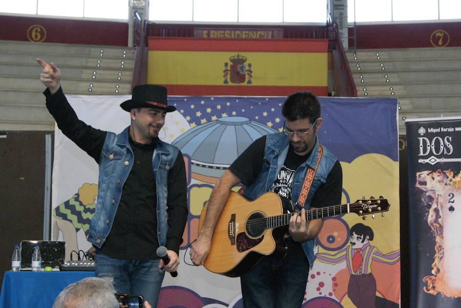 El Mercado de Arroyo concita mucho público y anima el domingo en el municipio