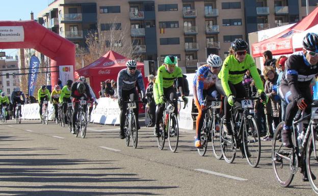 Óscar Pujol vence en la II Carrera del Pavo de Arroyo