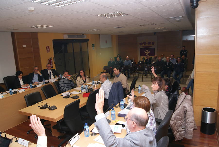 Pleno municipal de presupuestos de Arroyo