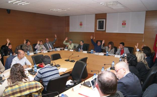 El pleno de Arroyo aprueba con solvencia los presupuestos del año 2018
