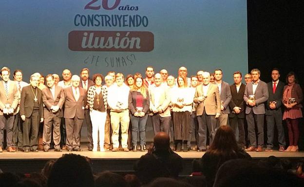 Arroyo recibe un reconocimiento de la Fundación Aldaba y Proyecto Hombre en reconocimiento a la solidaridad de sus vecinos