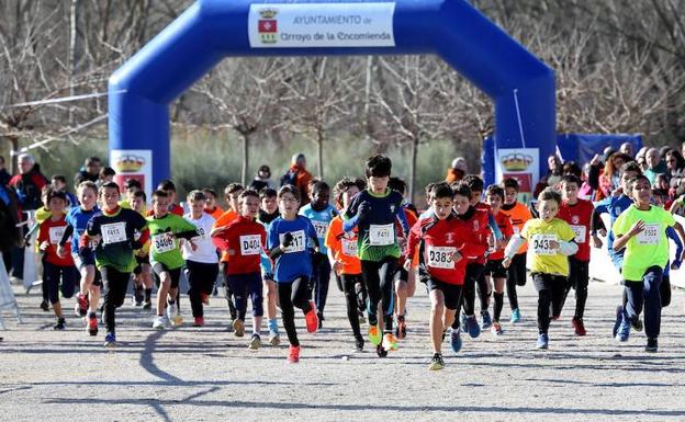 Desembarco de jóvenes atletas en Arroyo de la Encomienda