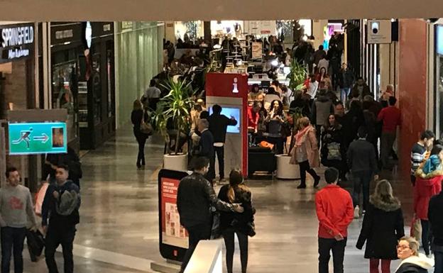 Comienzan las esperadas rebajas en RÍO Shopping