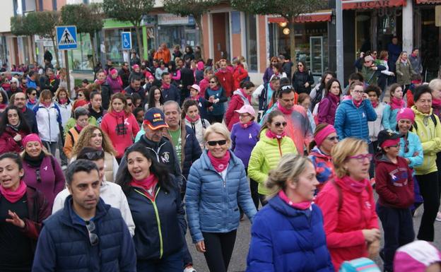 Arroyo conmemora el Día de la Mujer con la VII marcha solidaria