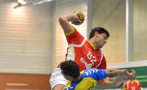 Cuarta victoria consecutiva del Gerovida Balonmano Arroyo