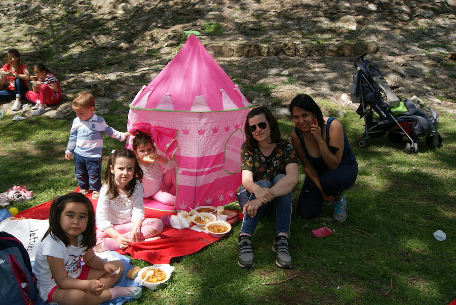 Fiestas de Arroyo. Comida popular benéfica. Caldereta