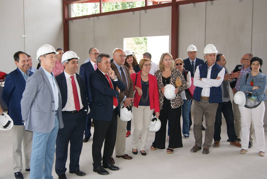 Visita obras de la Casa de la Música y el Teatro de Arroyo