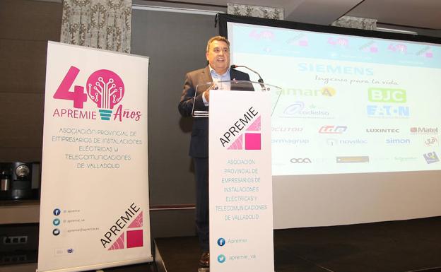 Arroyo acogió la celebración del 40 aniversario de la asociación de instaladores eléctricos y de telecomunicaciones de Valladolid APREMIE