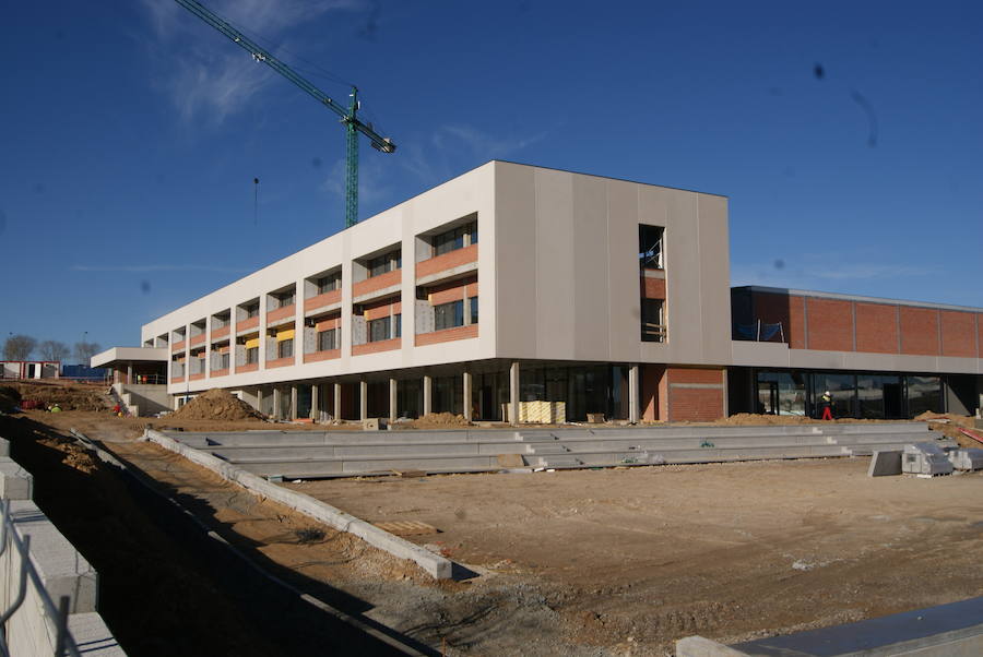 Visita obras nuevo instituto de Arroyo