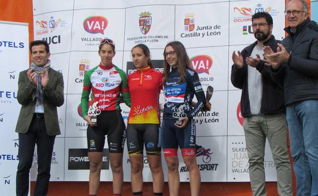 La arroyana Estela Domínguez se impone en el Open de España BTT de ciclismo