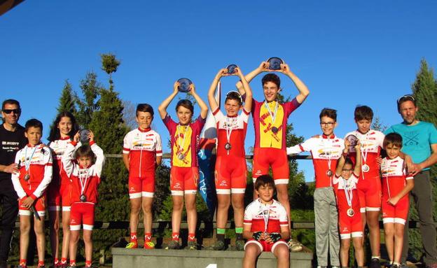 Cinco medallas del equipo Collosa en los Campeonatos de Castilla y León de BTT