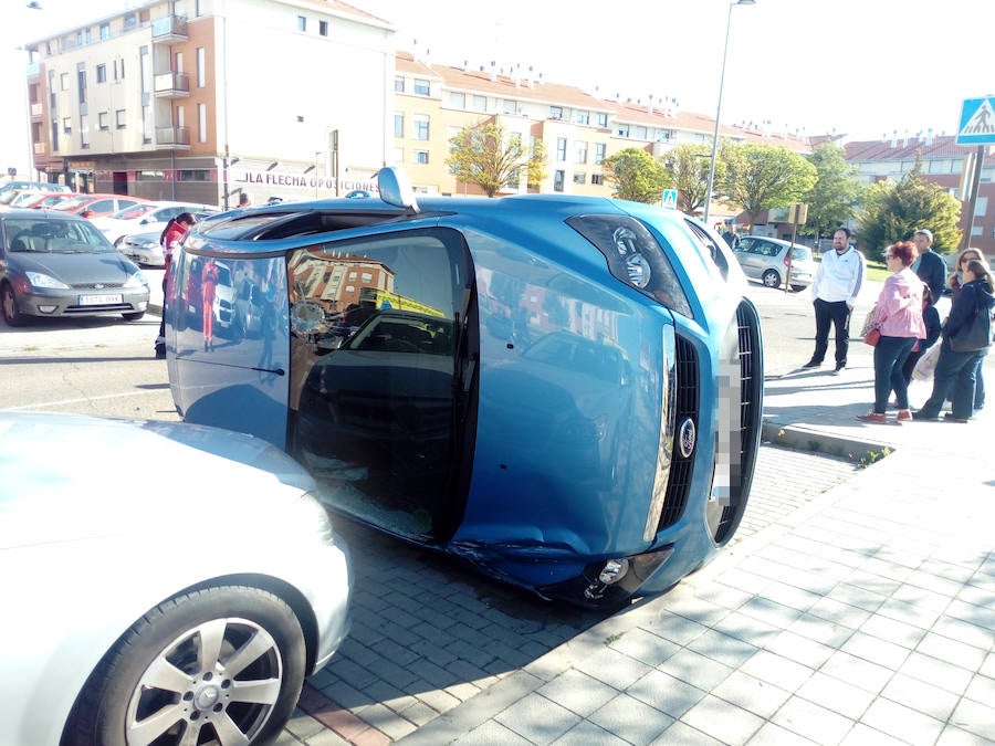 Accidente con vuelco en Arroyo