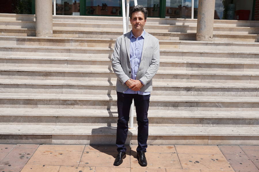 Pleno nombramiento como alcalde de Arroyo de Sarbelio Fernández