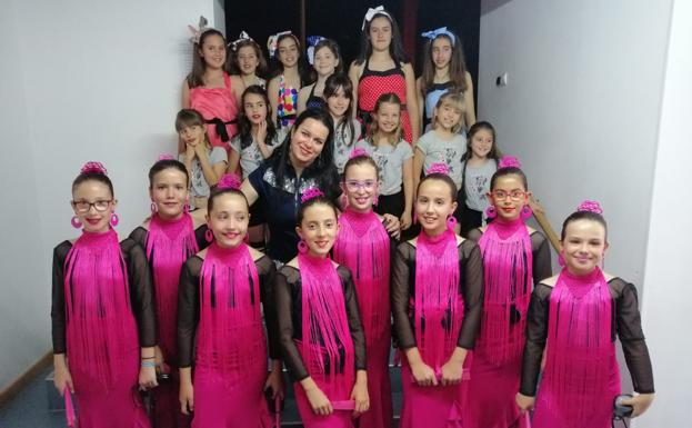 Festival fin de curso Escuela de Danza de Arroyo