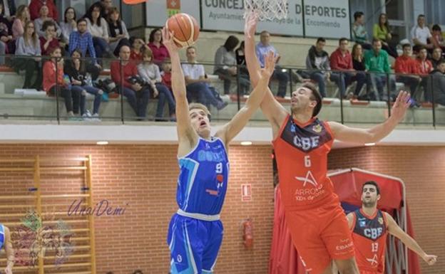 Cal y arena del CB La Flecha de baloncesto en la doble jornada de competición