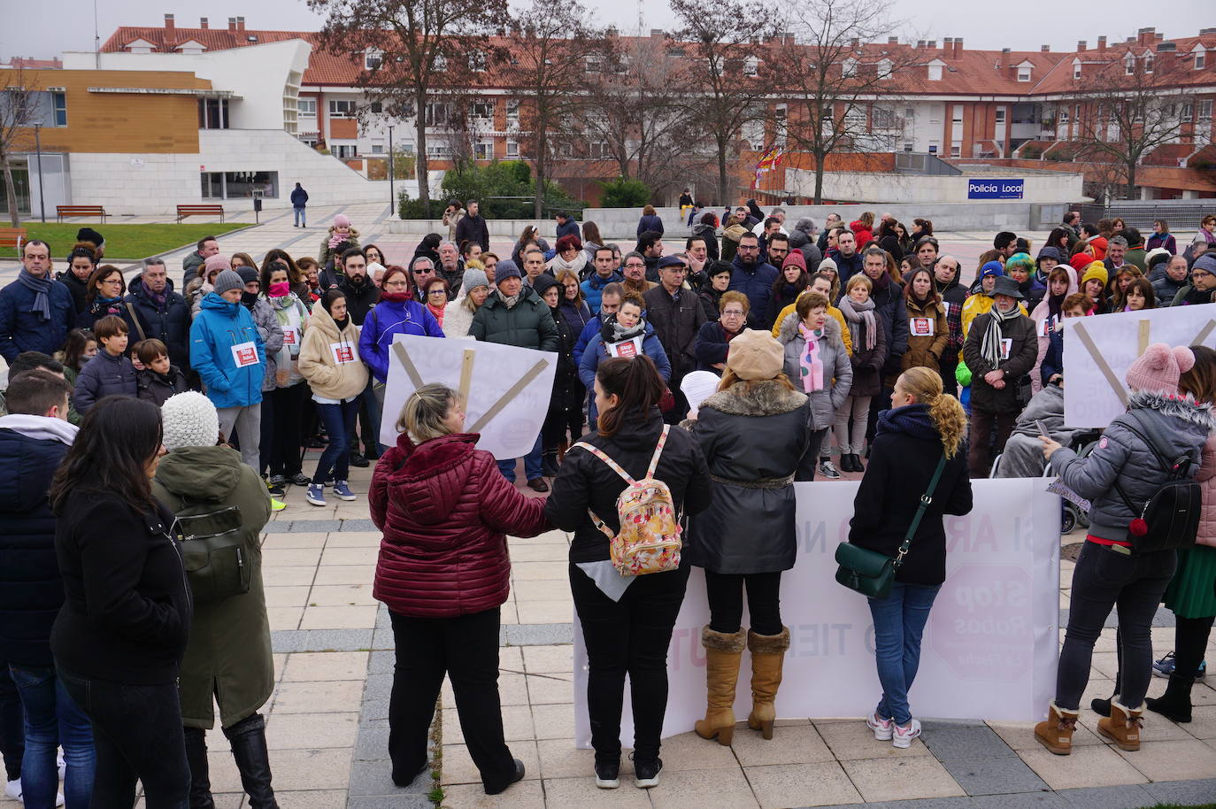 Concentración plataforma STOP robos en Arroyo