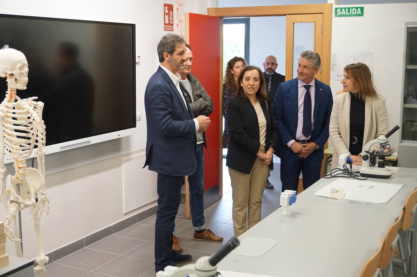 Visita de la Consejera de Educación de la JCyL al IESO Arroyo