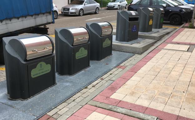 El Ayuntamiento de Arroyo instala un programa de control en los puntos de recogida de residuos