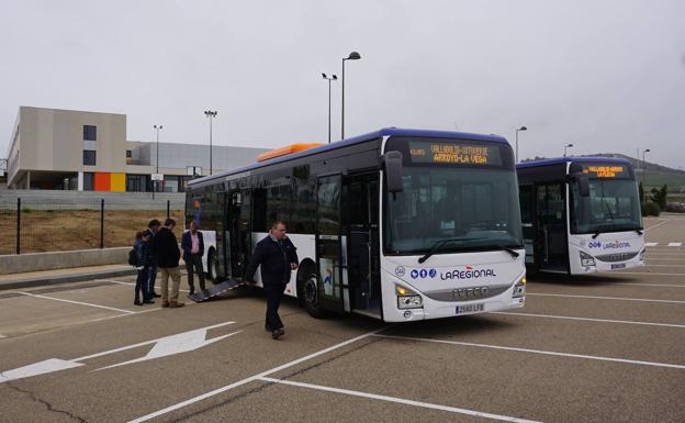 El Ayuntamiento de Arroyo pone en marcha un transporte especial para los alumnos de los centros de secundaria del municipio