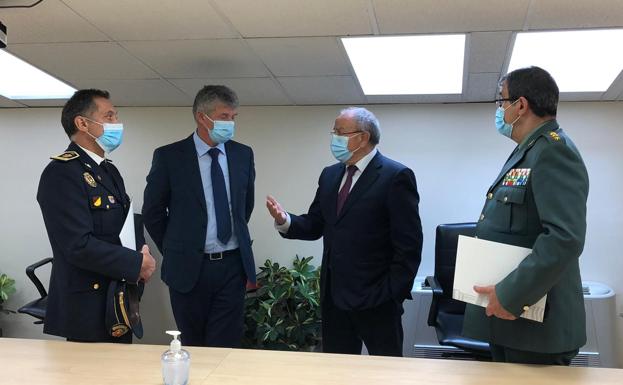 Firma del protocolo de colaboración y coordinación entre las Fuerzas y Cuerpos de Seguridad del Estado y la Policía Local de Arroyo