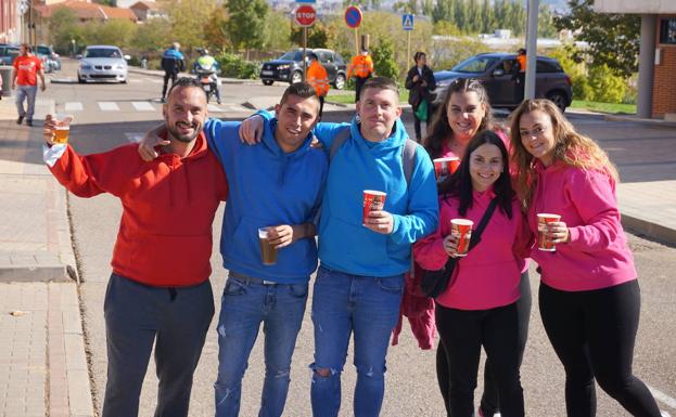 La Alegría y el colorido de las peñas regresan a las calles de Arroyo