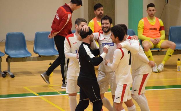 Importante victoria del CD Unión Arroyo de fútbol sala en Coruña