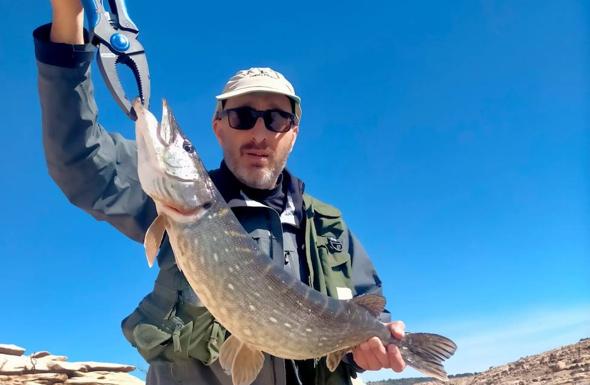 Excelente papel de los pescadores de Arroyo en el concurso de lucios.