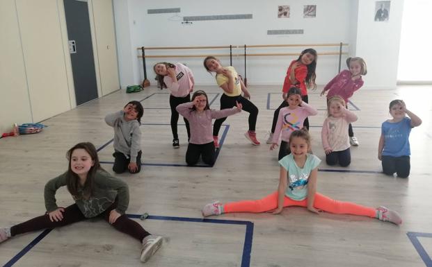 La Escuela Municipal de Danza celebra el Día Internacional de la Danza