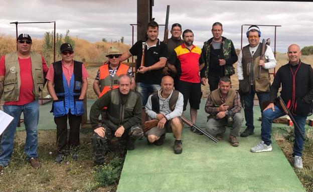 Los arroyanos presumen de puntería en una gran tirada al plato