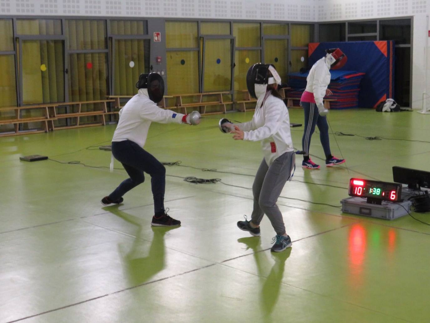 Las féminas de esgrima, directas a la liga nacional