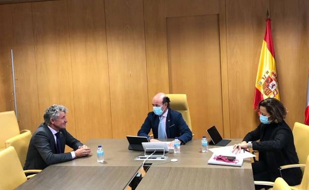 El alcalde de Arroyo reclama a Sanidad más farmacias para el municipio