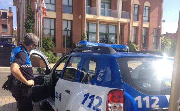 Detenida una mujer en Arroyo por amenazar a su marido con un cuchillo