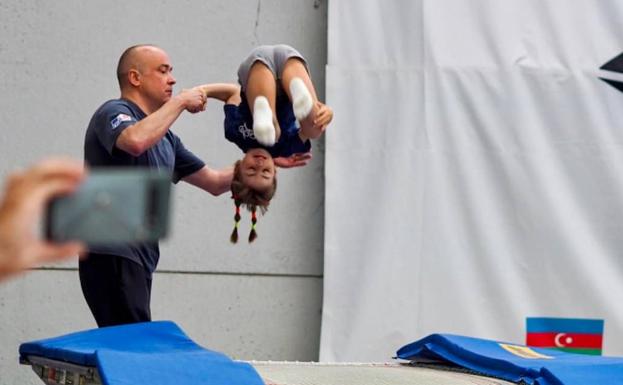 Lo mejor de la gimnasia de trampolín se da cita en Arroyo